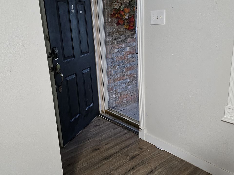 Front door entryway