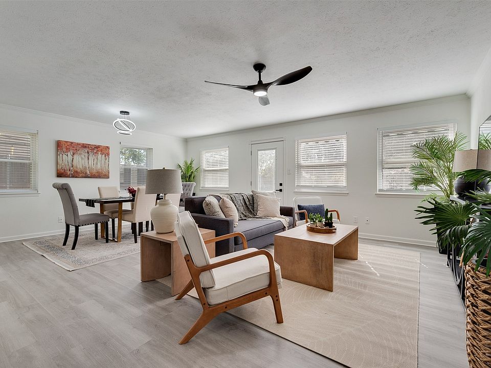 1st image of 713 Kindred Ln