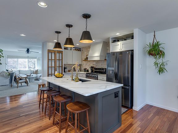 4th image of 2666 Dungarvan Rd