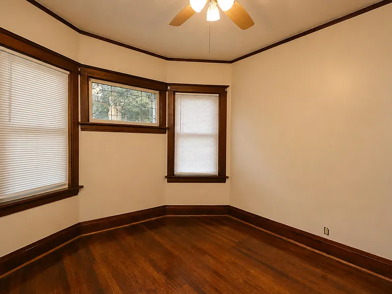 416 W Jackson St — Photo 13