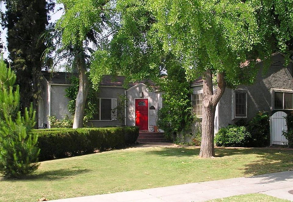 1st image of 300 N Hollenbeck Ave