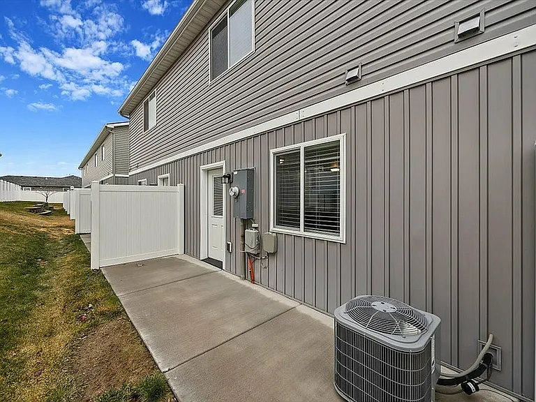 31-Back Patio