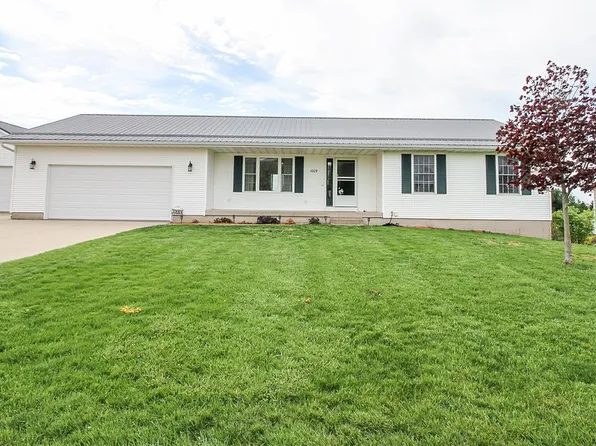 1009 Faith St, Urbana, IA 52345