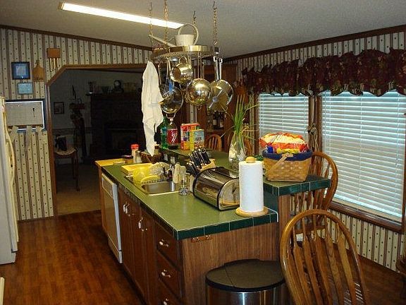 4th image of 5561 Graham Ln