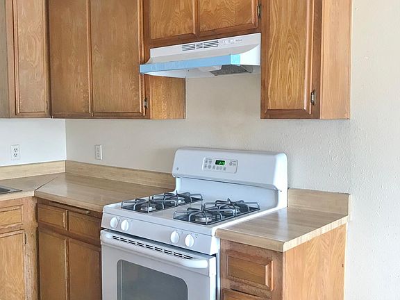 4th image of 4553 W 116th St #4