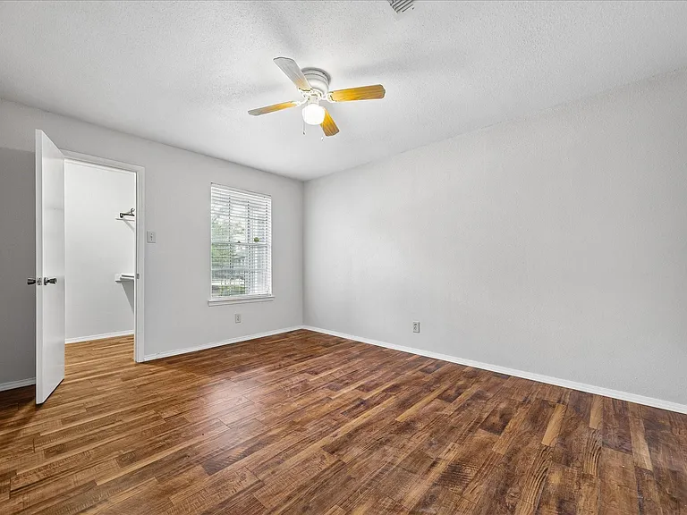 9700 Leawood Blvd #702 — Photo 17