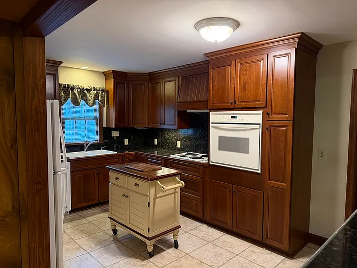 7226 Turnpike Rd — Photo 5