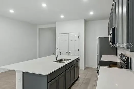 7043 Twilight Bay Dr — Photo 4