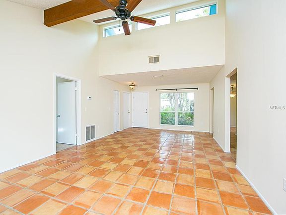 4th image of 2960 Woodpine Ct