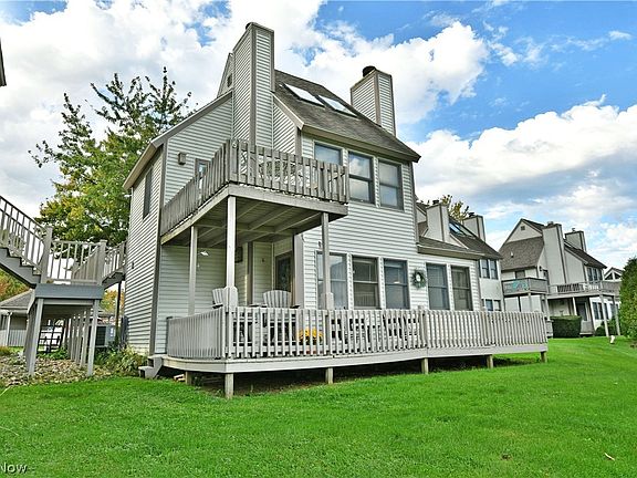3rd image of 5237 Lake Rd W APT 611