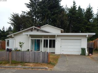 1650 Ocean Blvd SE, Coos Bay, OR 97420