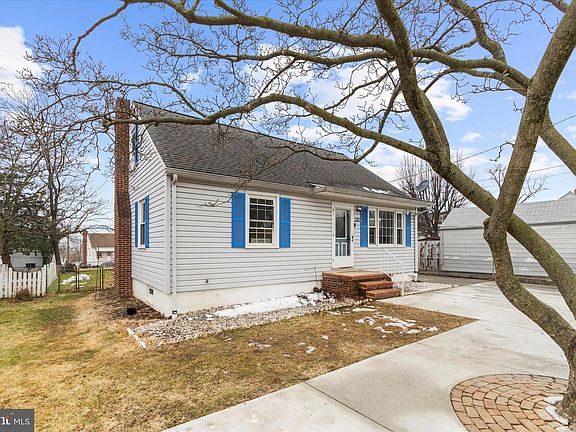 3rd image of 1207 Lorraine Ave