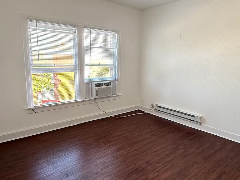 10257 Santa Monica Blvd #13 — Photo 11