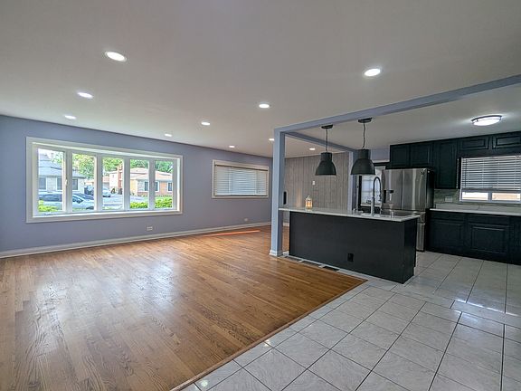 3rd image of 5029 Culver St