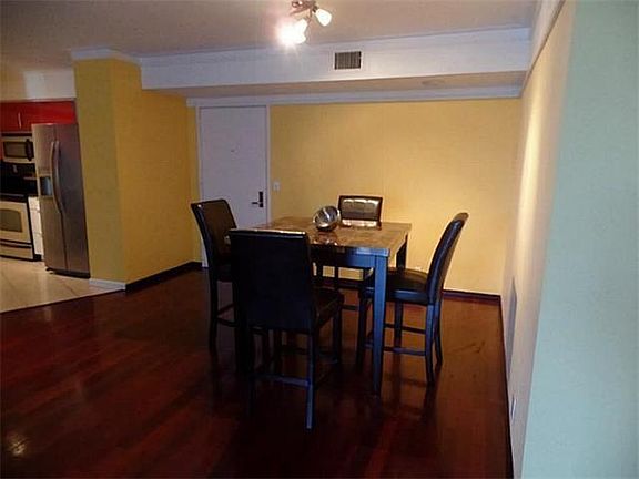 5th image of 3400 NE 192nd St APT 406