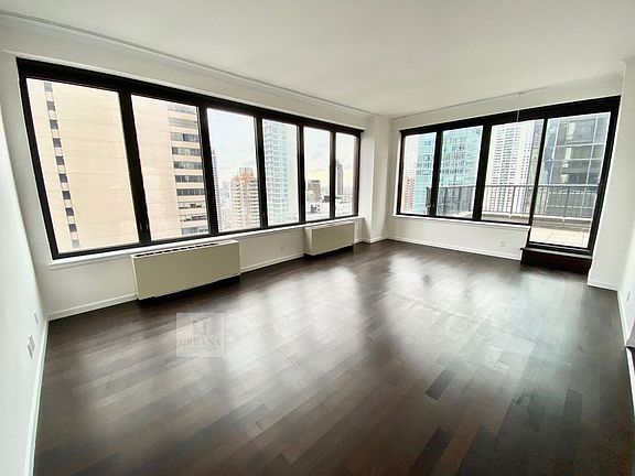 4th image of 150 E 57th St Ph 1B