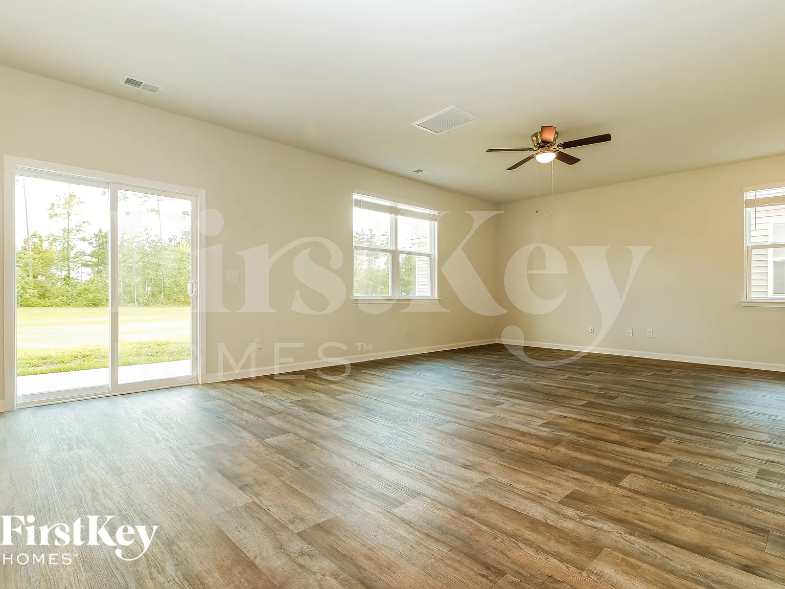 4 bed, 2.5 bath, 2340 sqft, $2,765 — Photo 4