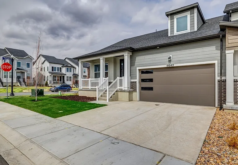4642 W Hemsworth Ln #1 — Photo 2