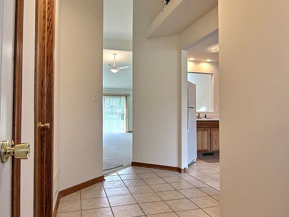 3rd image of 3814 Sandalwood Dr