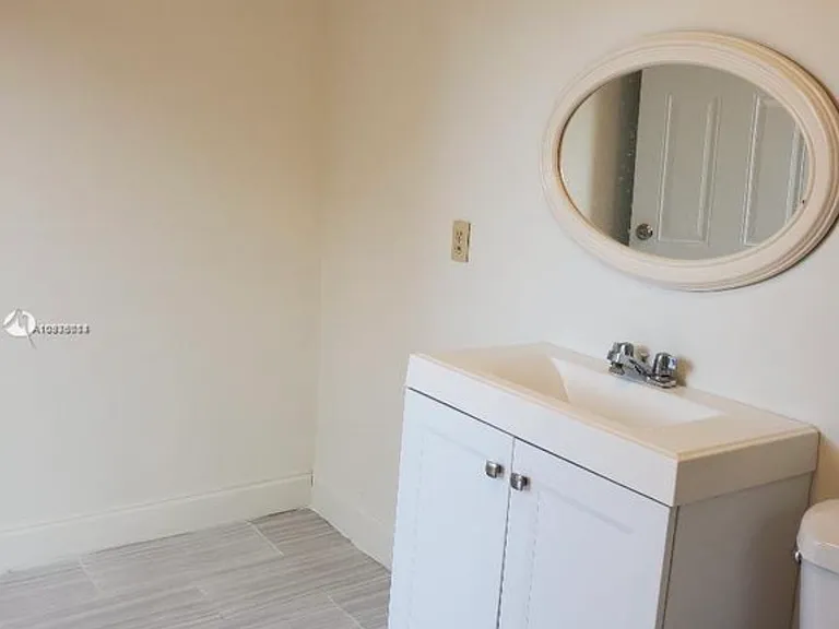 11405 SW 112th Ter — Photo 15