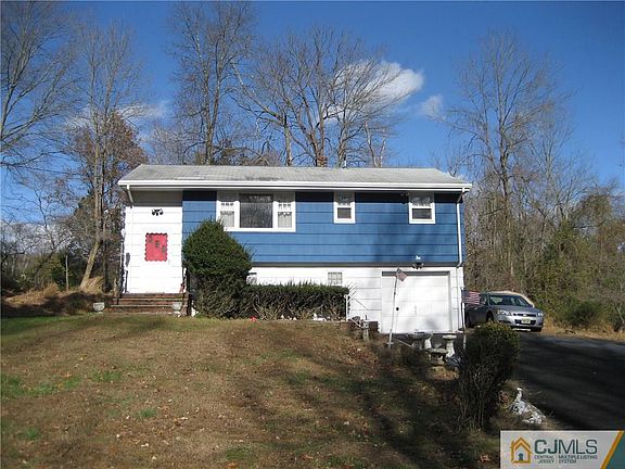 3rd image of 764 Newmans Ln