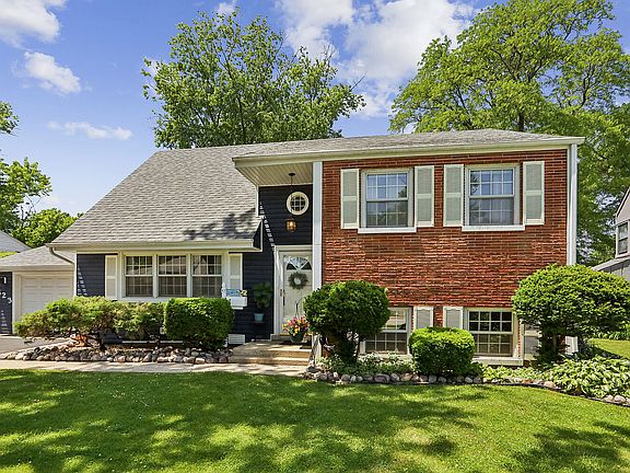 2nd image of 523 Winchester Rd