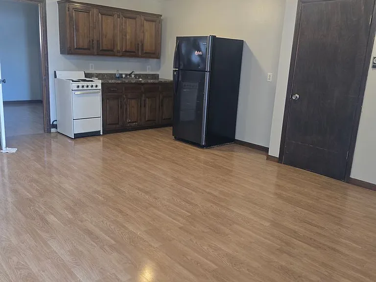 125 W Dunklin St #G — Photo 2