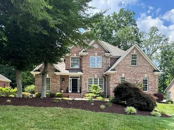 4017 Foxes Trl, Cramerton, NC 28032