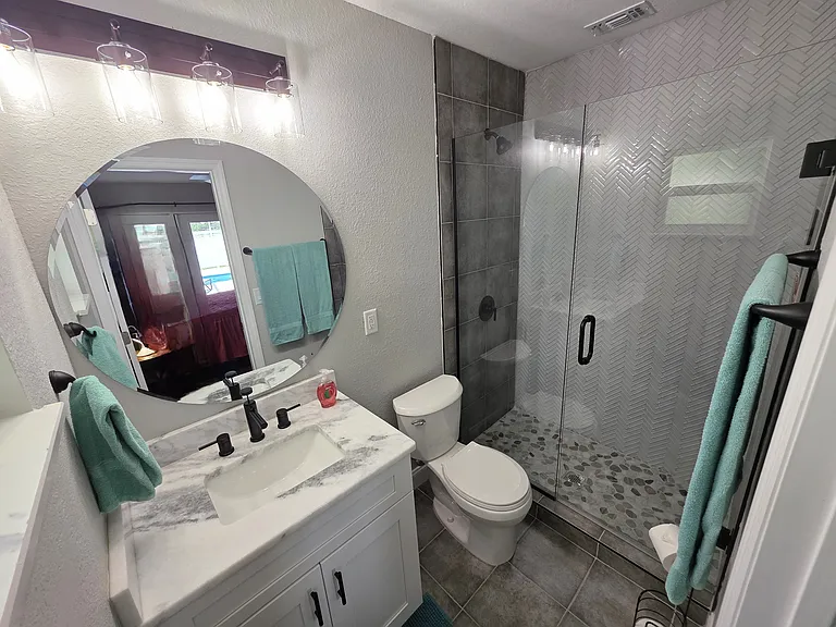 2022 Leisure Dr — Photo 6