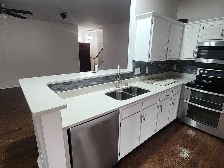 2375 Curecanti Ct — Photo 6