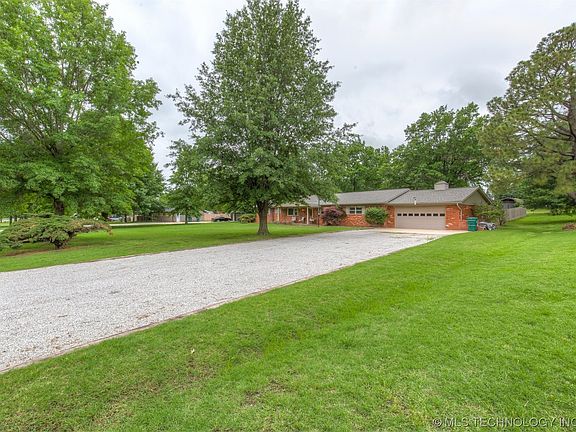3rd image of 9302 Highland Dr