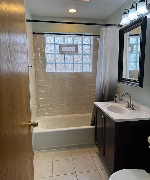 5446 W Gale St #1C — Photo 7