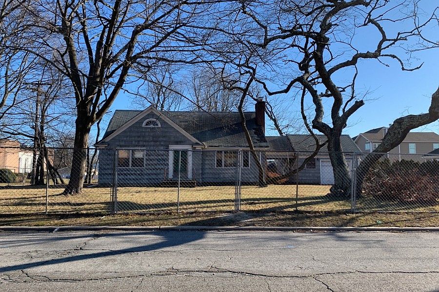 1st image of 29 Oak Dr