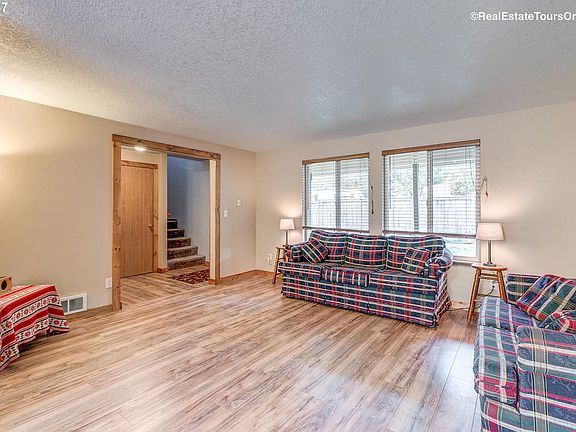 4th image of 61505 NW Finger Creek Dr