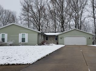 3105 Elkwood Ct, New Haven, IN 46774