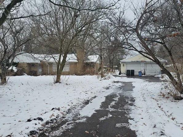 27W264 80th St, Naperville, IL 60565