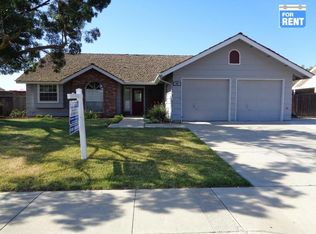 655 Orange St, Hanford, CA 93230