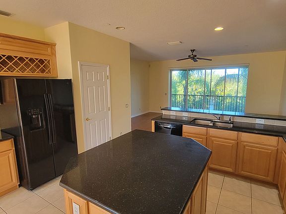 2nd image of 1169 Venetian Harbor Dr NE