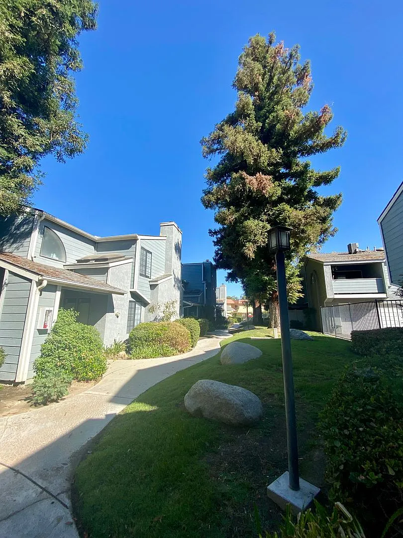 Crickelwood Community Townhome! — Photo 2