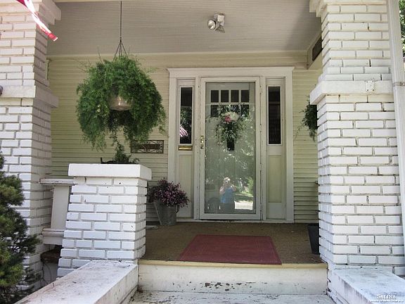 3rd image of 942 Highland Ave