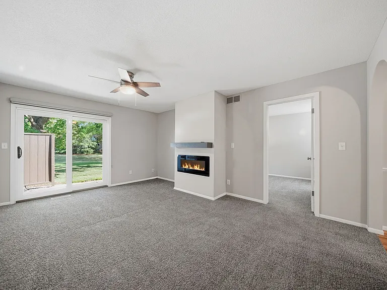 1941 Devonshire Dr #3 — Photo 43
