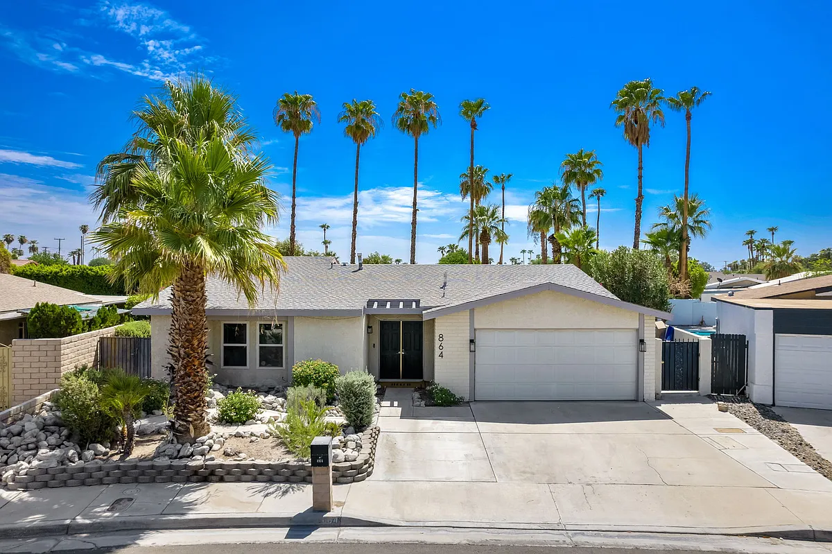 Building Photo - 864 S Mountain View Dr
