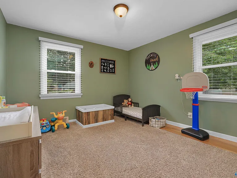 619 Graycroft Dr SW — Photo 16
