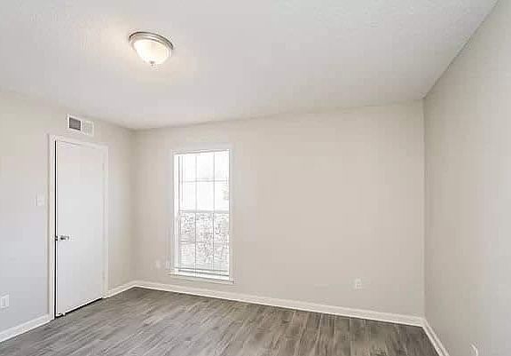 3rd image of 6974 Rose Trail Dr