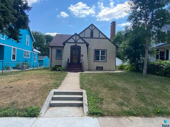 240 N French Ave, Sioux Falls, SD 57103