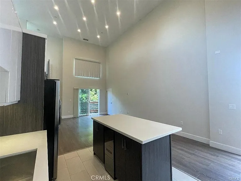 6445 Woodley Ave #204 — Photo 6