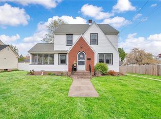 17 Center St, Vernon, CT 06066