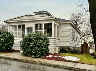 36 Fairgrove Ave, Lowell, MA 01851
