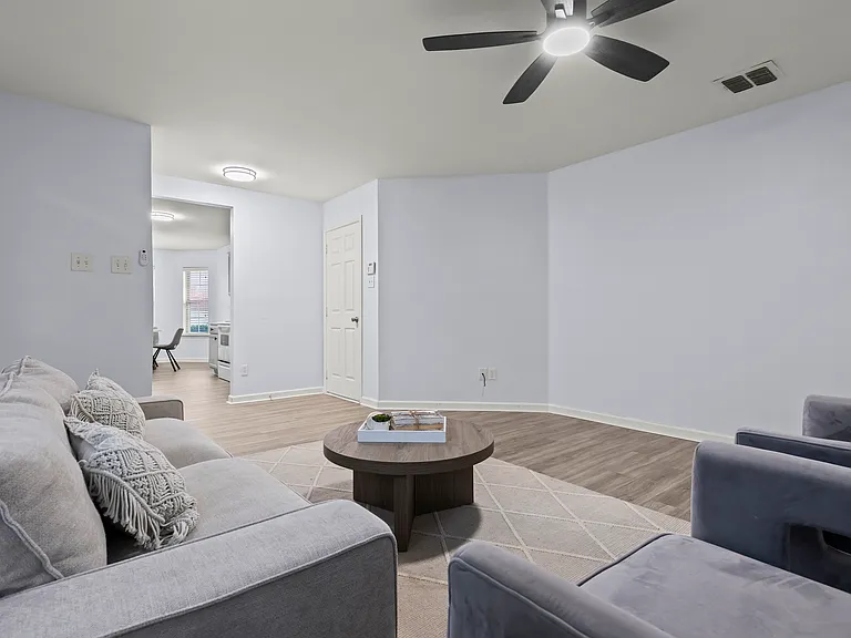 3028 Casa Bella Dr — Photo 4