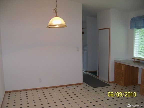 5th image of 80 N Mountain View Dr